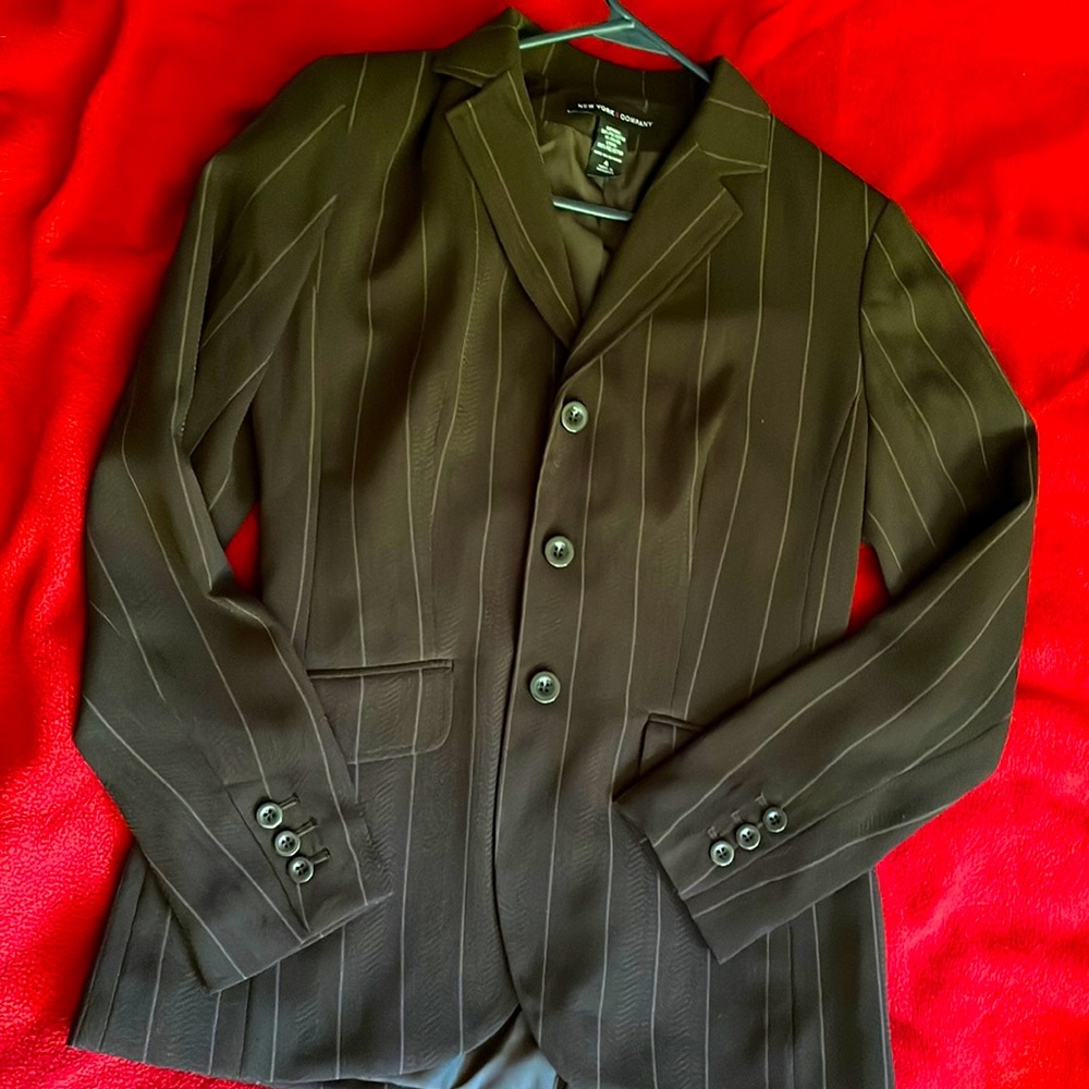 Unique blazer combo, brown and pink stripe